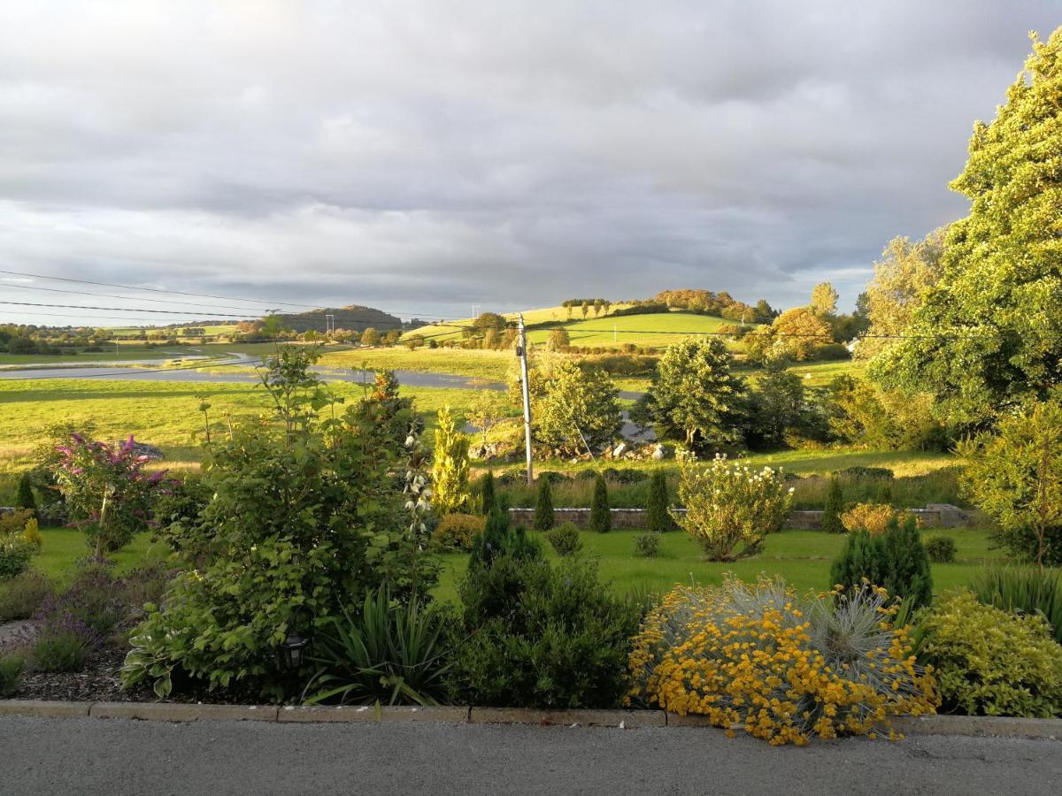 Tower View Lodge Ennis Exterior foto